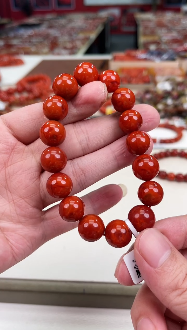 未镶嵌瓦西手串13+南红玛瑙一个/条