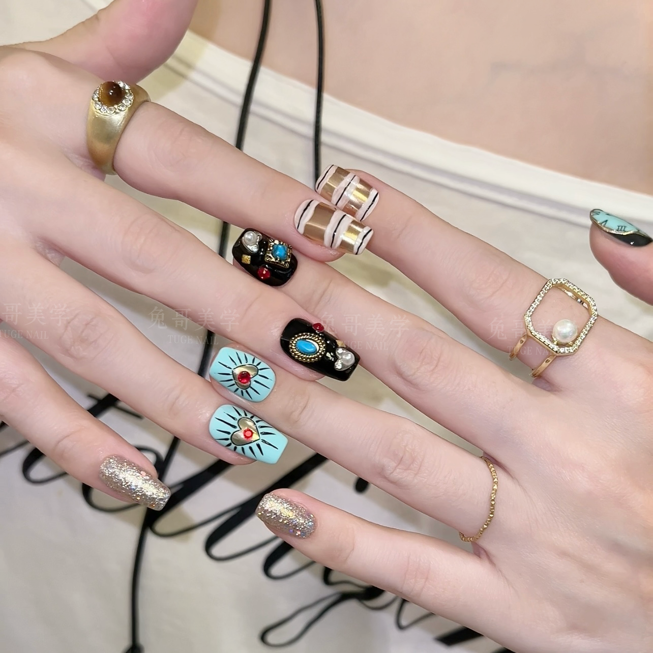 定格美好-TugeNail高定绿松石手绘磨砂美甲蓝色手表时间穿戴甲