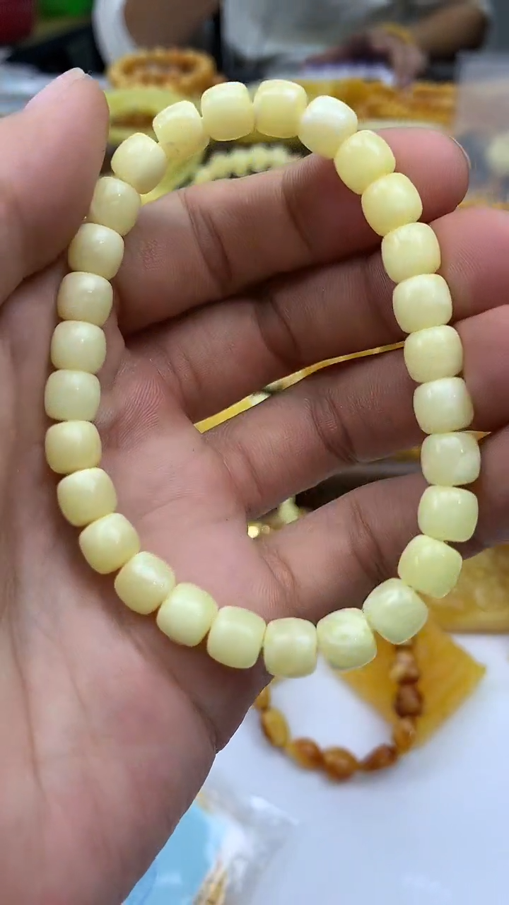 裸石蜜蜡未镶嵌手串卡7