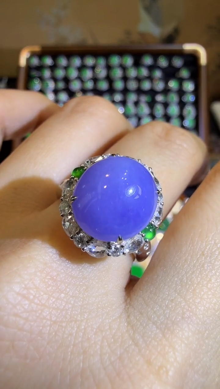 【闪购商品】翡翠戒指18K金镶嵌浓紫蛋面戒指