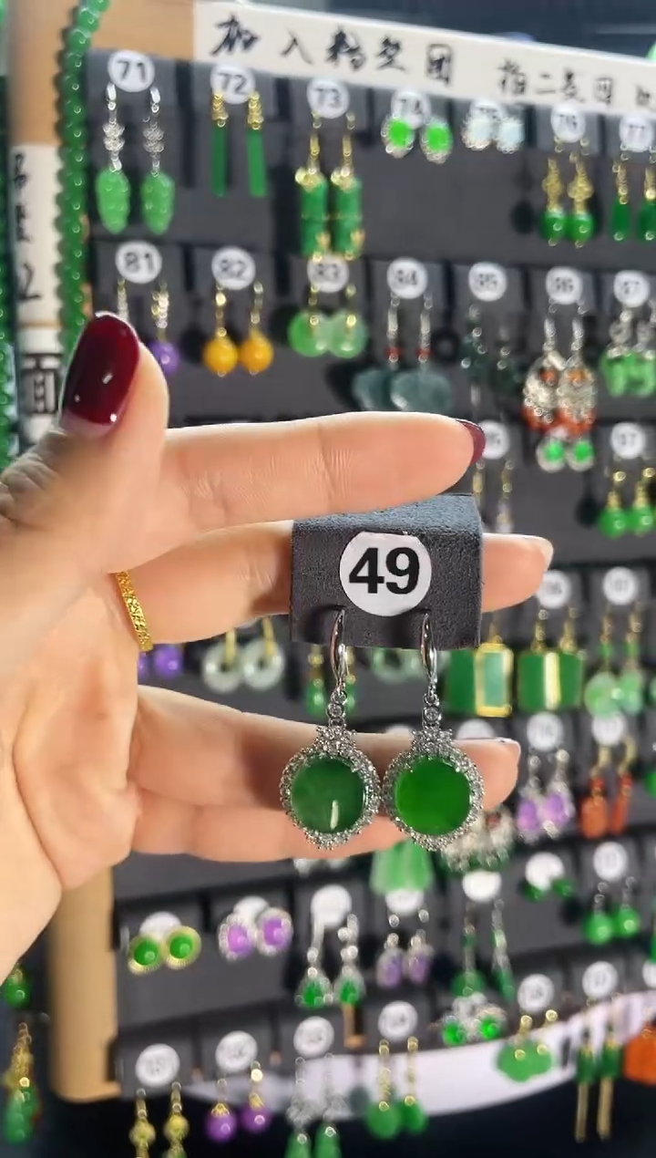 【闪购商品】翡翠耳饰银S925镶嵌49...