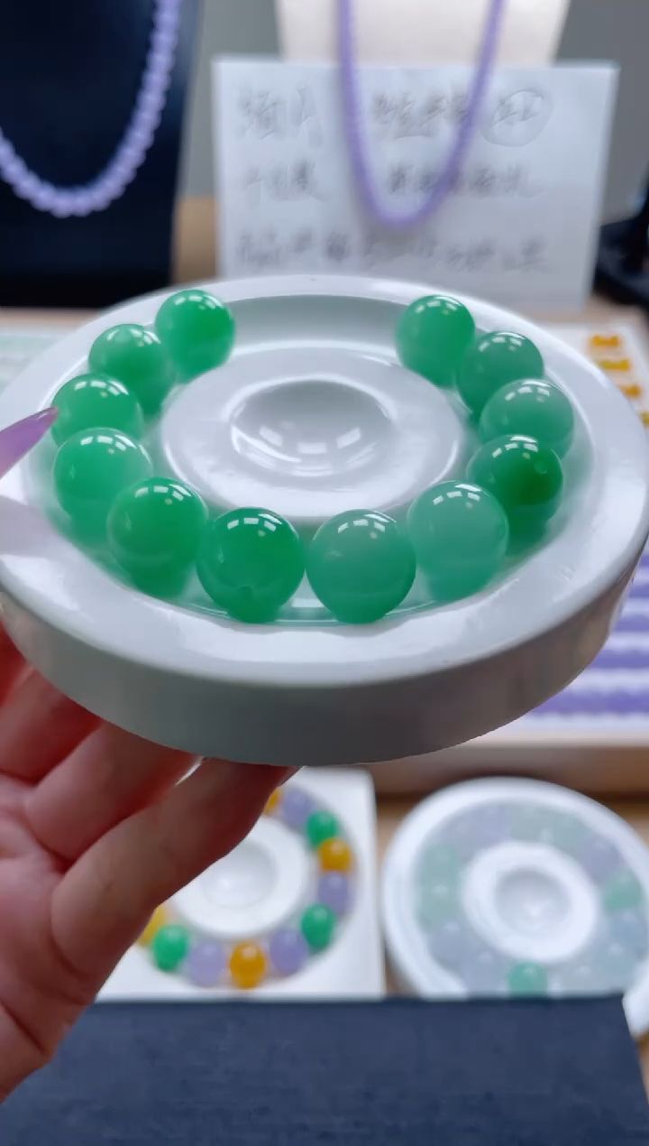 翡翠散珠卡13mm天然缅料A货绿珠 多样性发1