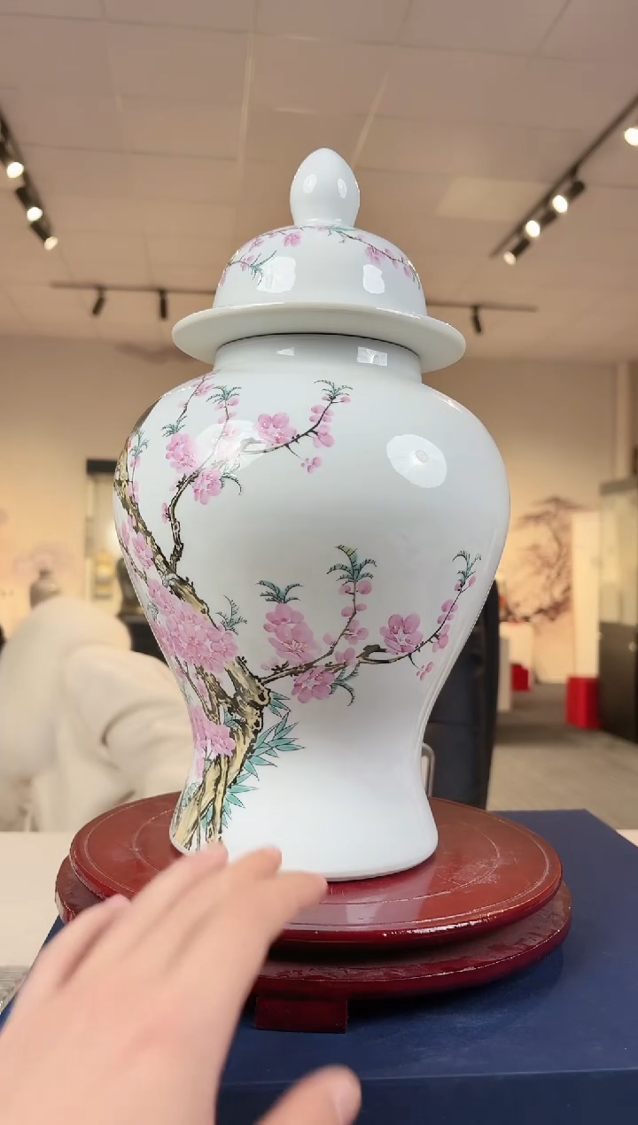 摆件陶瓷水点桃花将军罐+底座
