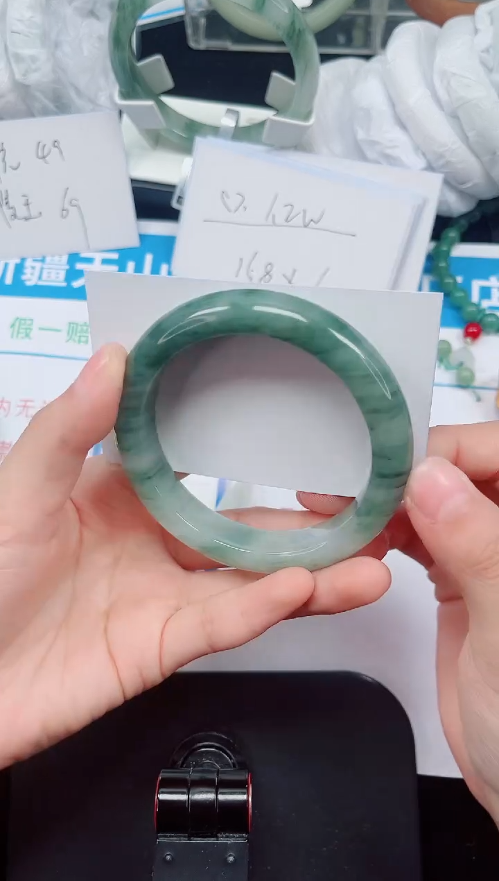 未镶嵌手镯石英质玉107-57/58/59