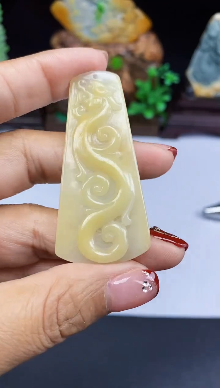 【闪购商品】翡翠颈饰未镶嵌翡翠A货