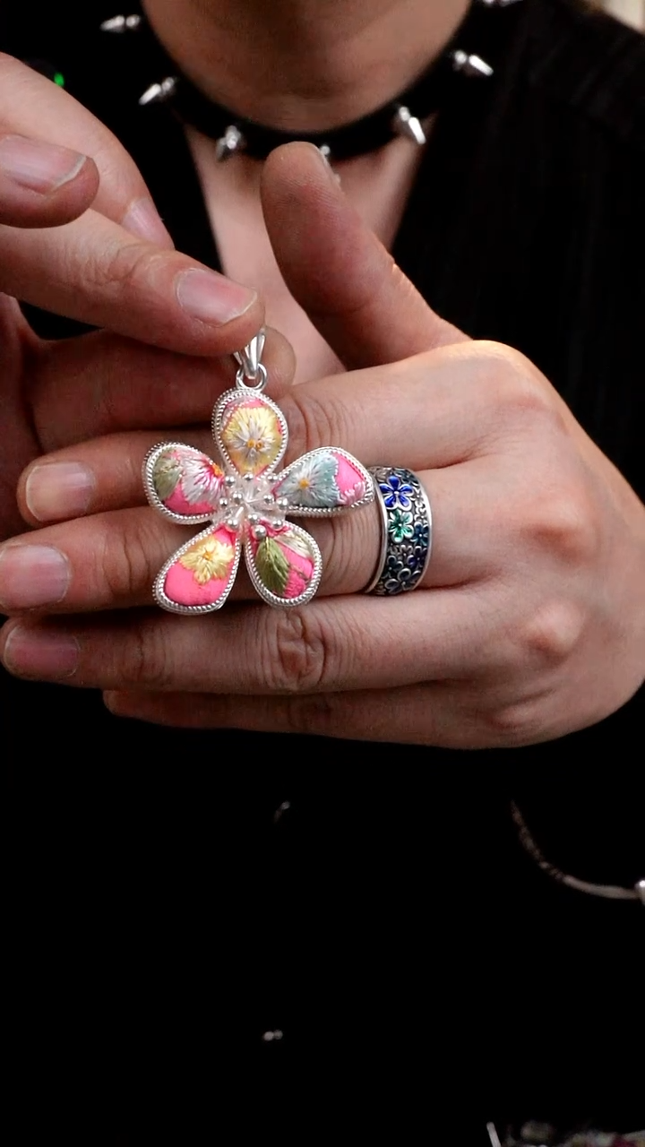 【闪购商品】织绣057非遗手工刺绣吊坠