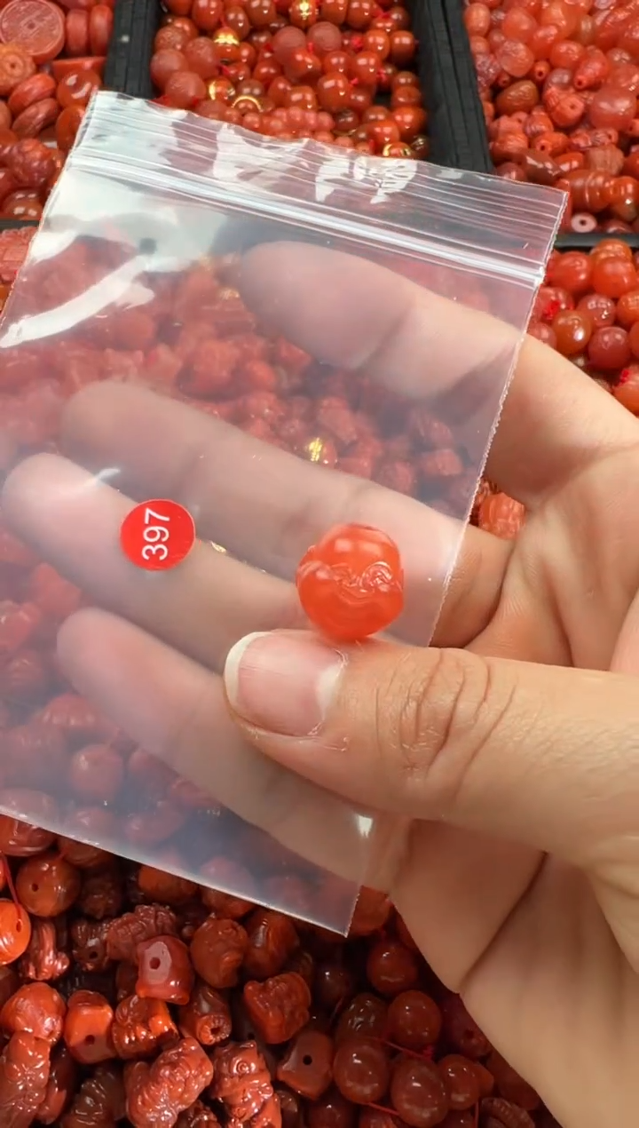 【闪购商品】南红玛瑙颈饰未镶嵌1