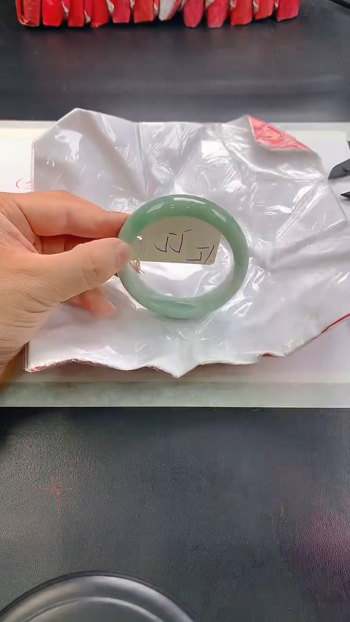 未镶嵌手镯翡翠51