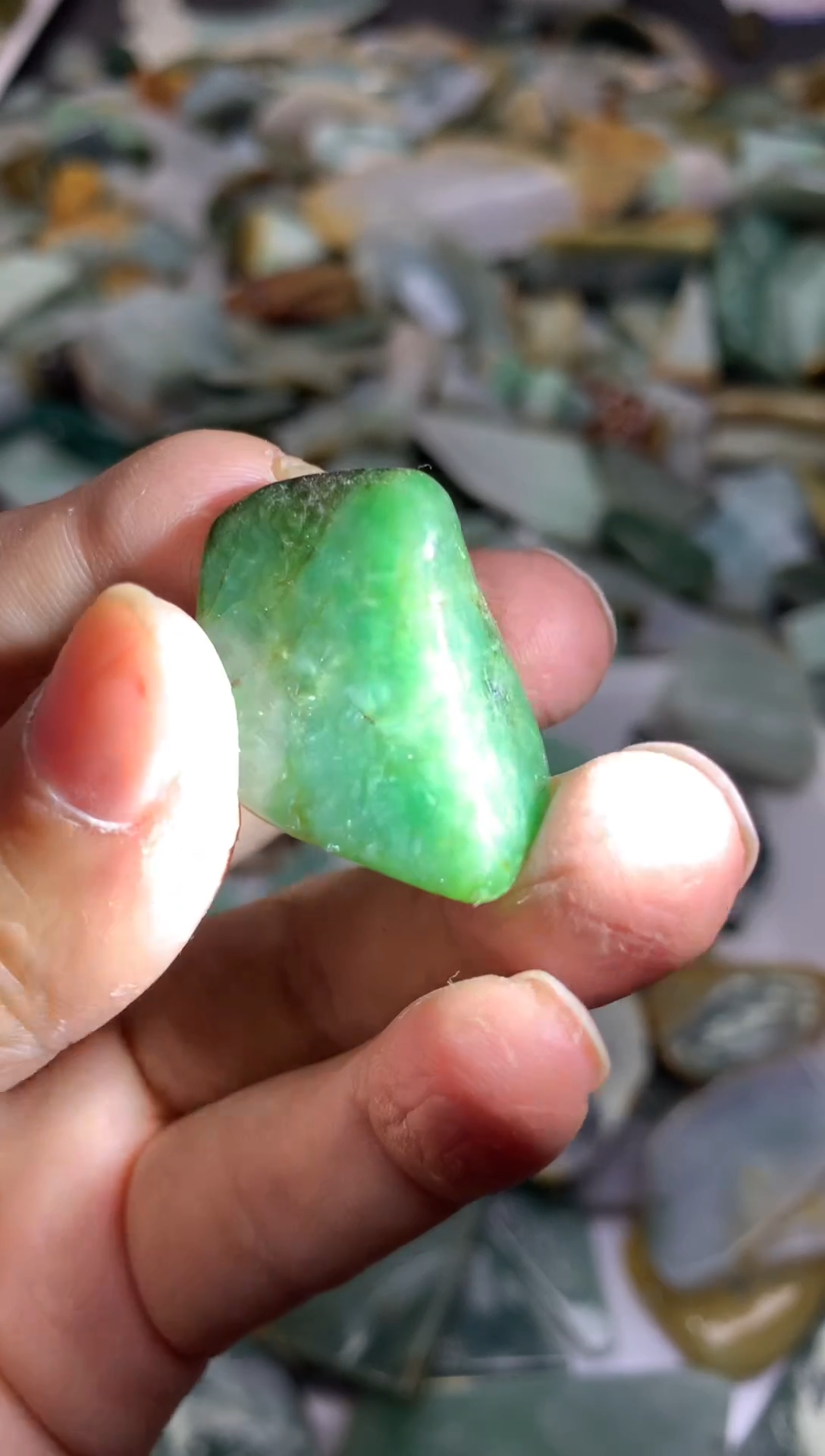 【闪购商品】翡翠颈饰未镶嵌天然翡翠A货