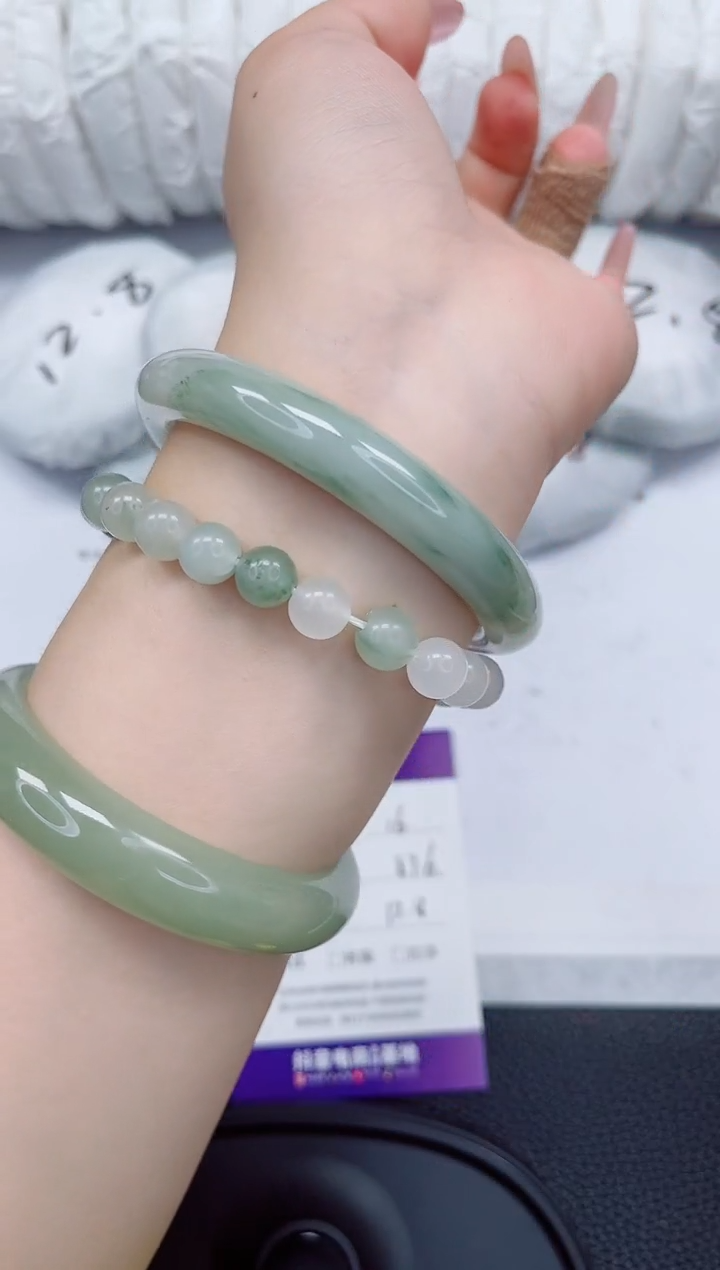 石英质玉手镯未镶嵌16-57/58