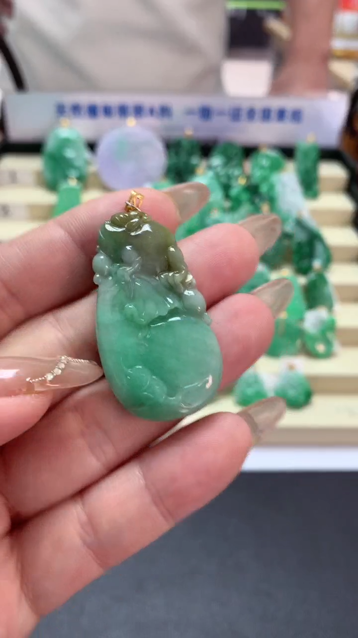 【闪购商品】翡翠吊坠(不含链)18K金镶嵌挂件