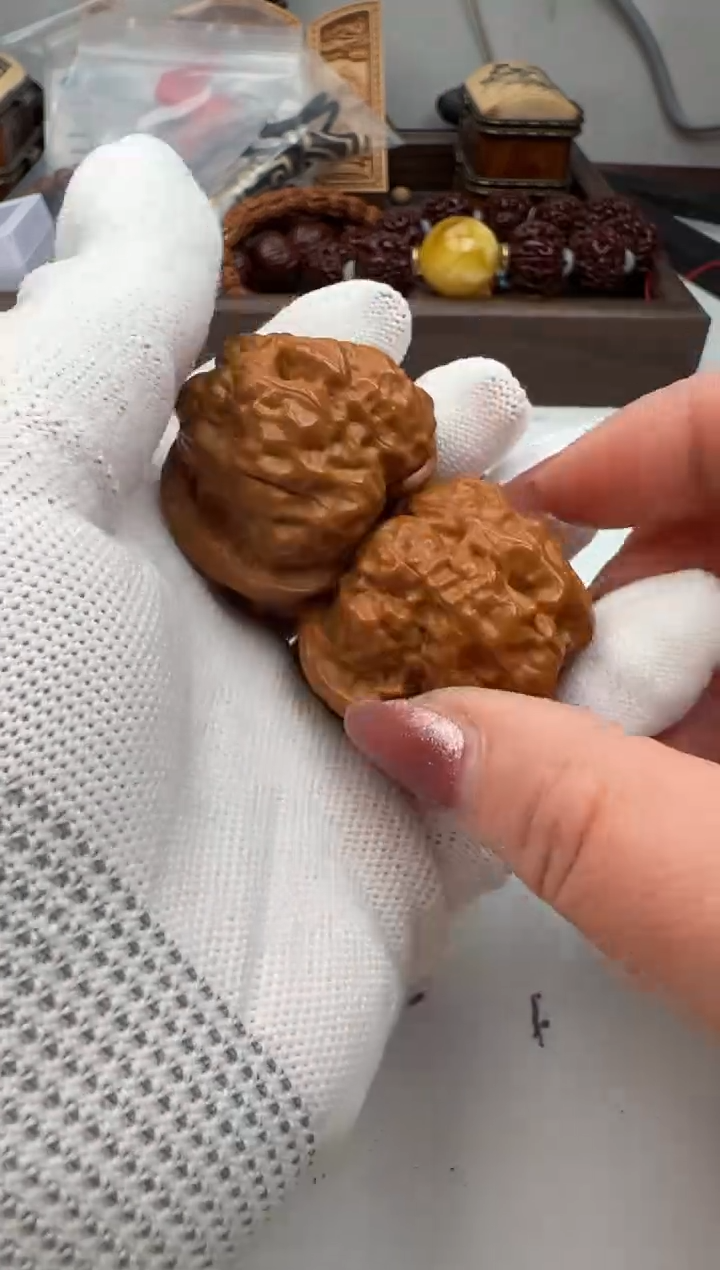 【闪购商品】文玩核桃吊坠核桃一对
