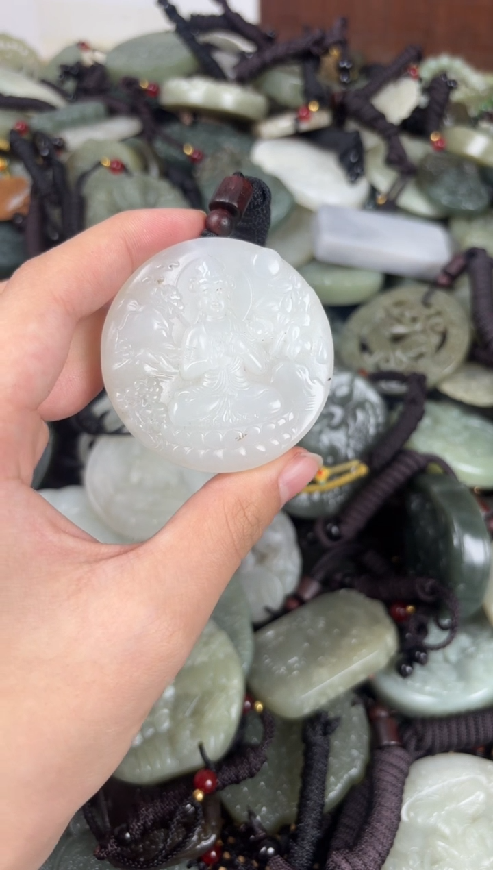 【闪购商品】和田玉颈饰未镶嵌1