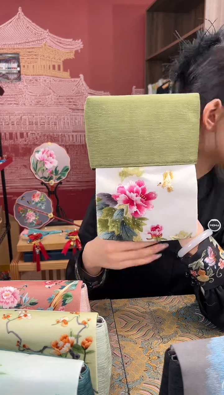 【闪购商品】刺绣苏绣手工刺绣包包