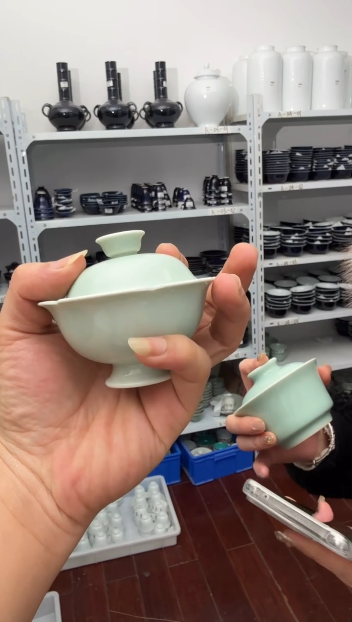 杯子陶瓷柴窑葵口二才小盖碗