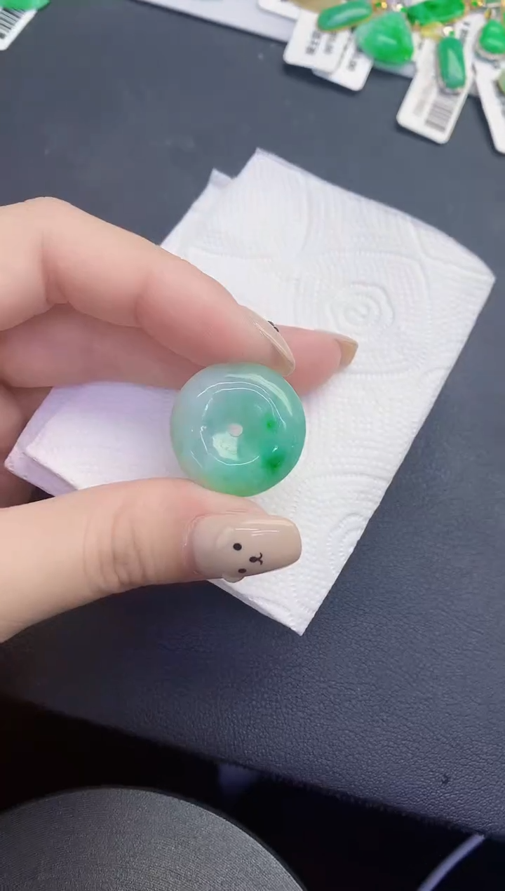 颈饰未镶嵌翡翠缅甸天然翡翠A货