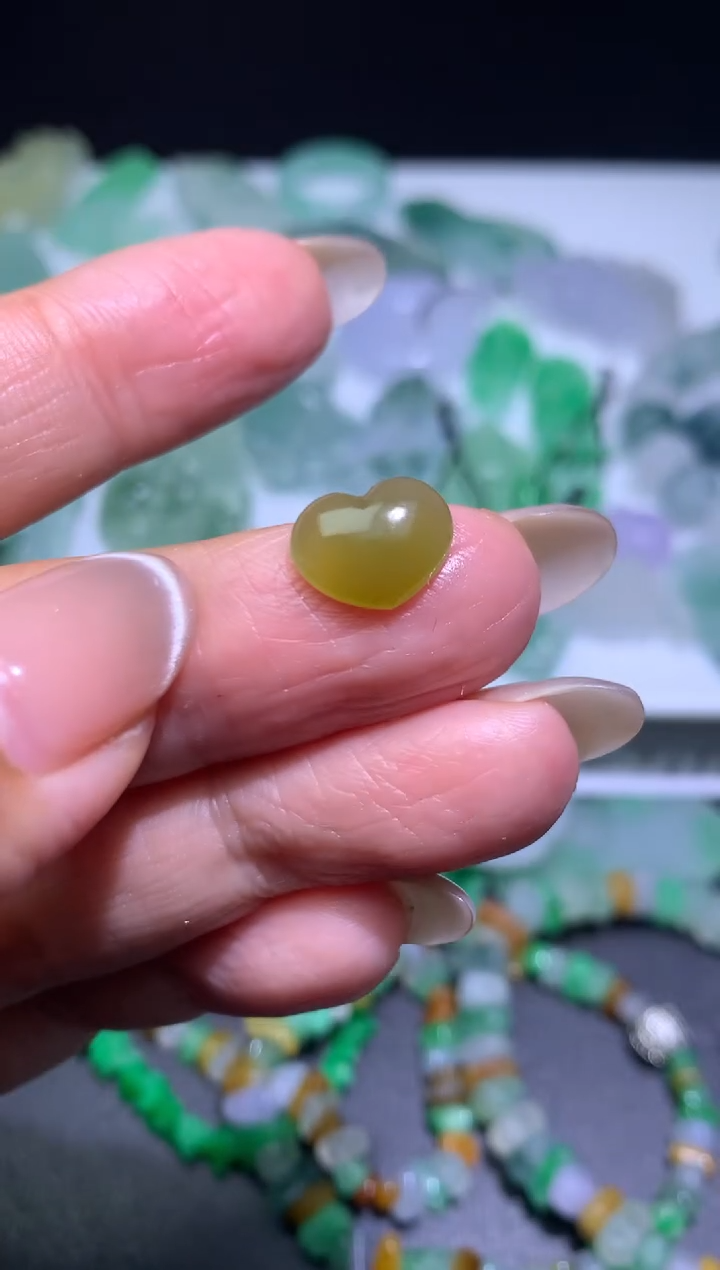 【闪购商品】定制翡翠未镶嵌毛货