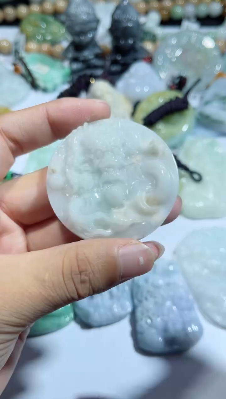 【闪购商品】翡翠颈饰未镶嵌00005913