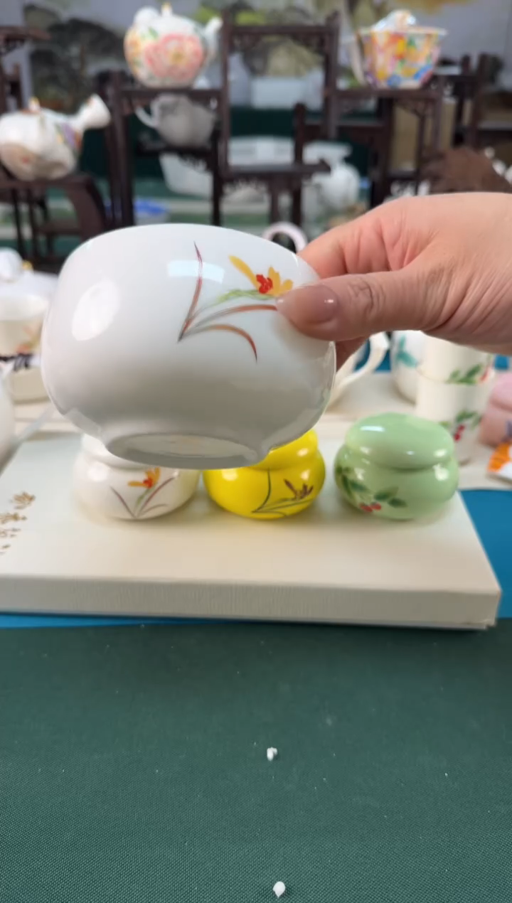 【闪购商品】瓷器 ······.......