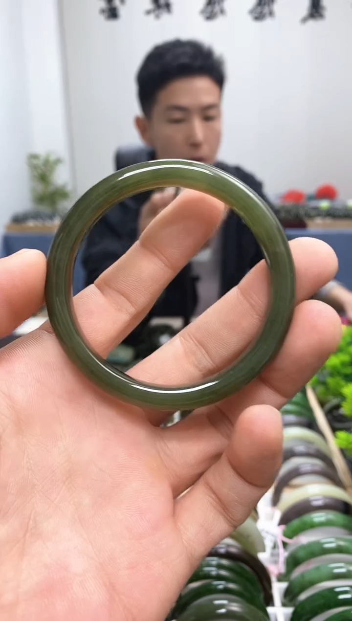 和田玉未镶嵌手镯54（9.5）