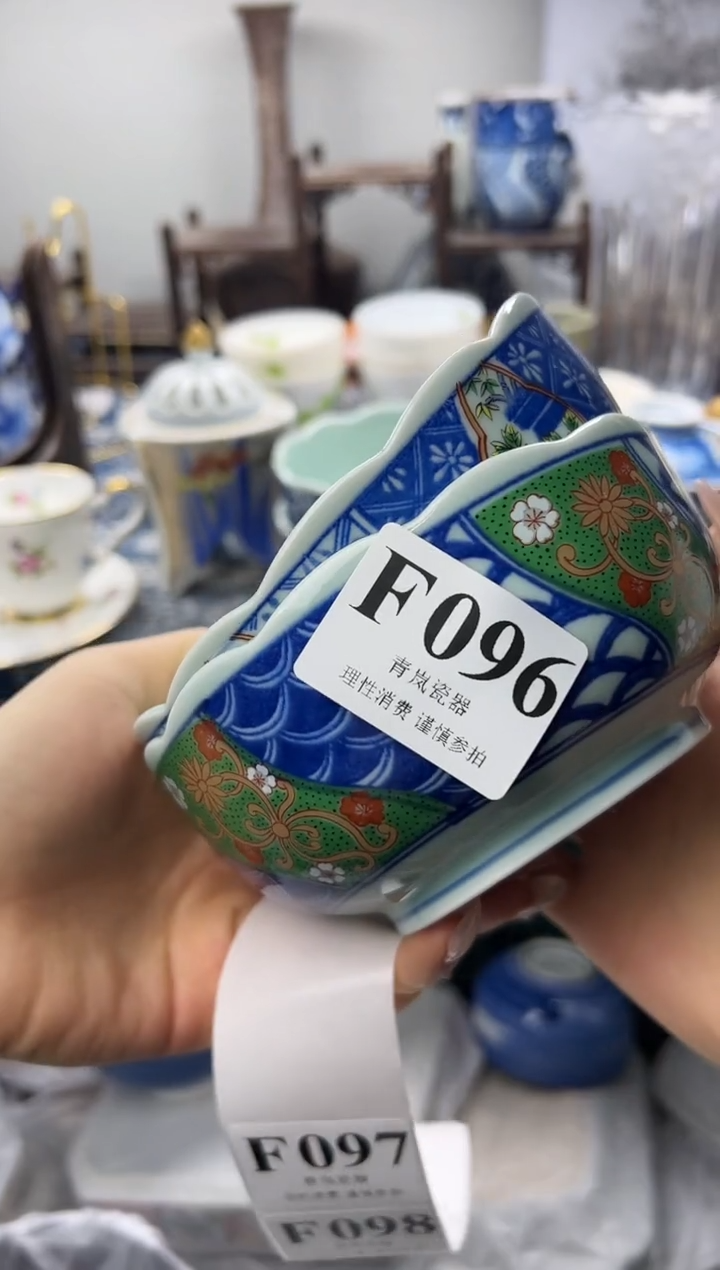 瓷片大**娃  F096