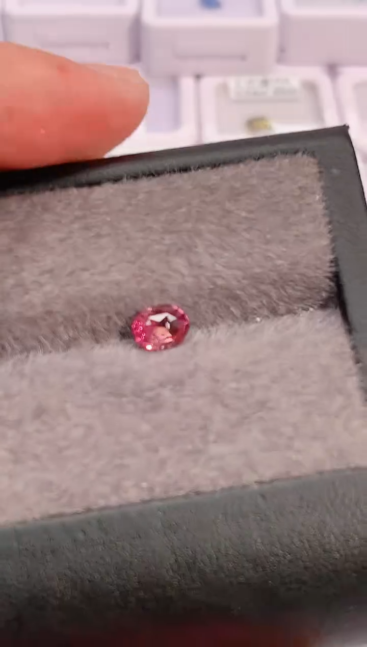 裸石蓝宝石1.08-2226天然无烧蓝宝石