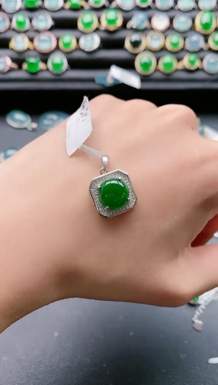 【闪购商品】翡翠戒指银S925镶嵌111111