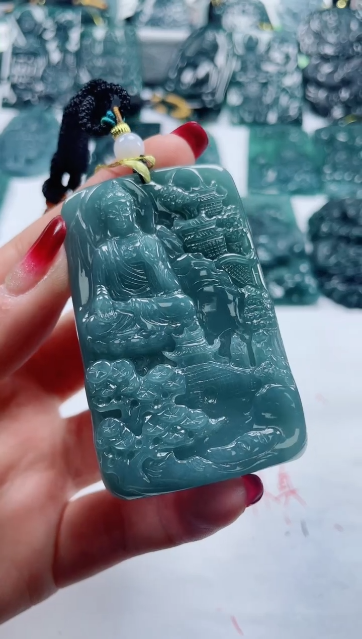 【闪购商品】翡翠颈饰未镶嵌          