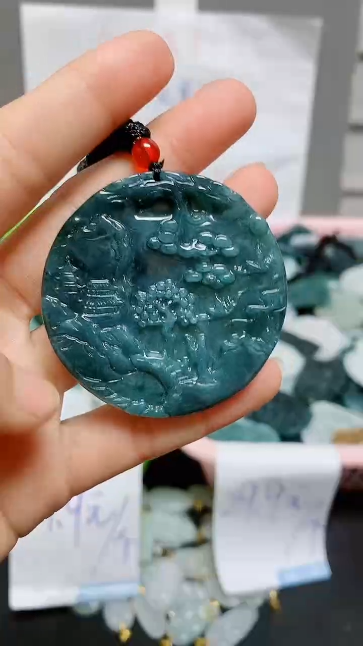 【闪购商品】翡翠颈饰未镶嵌天然翡翠A货