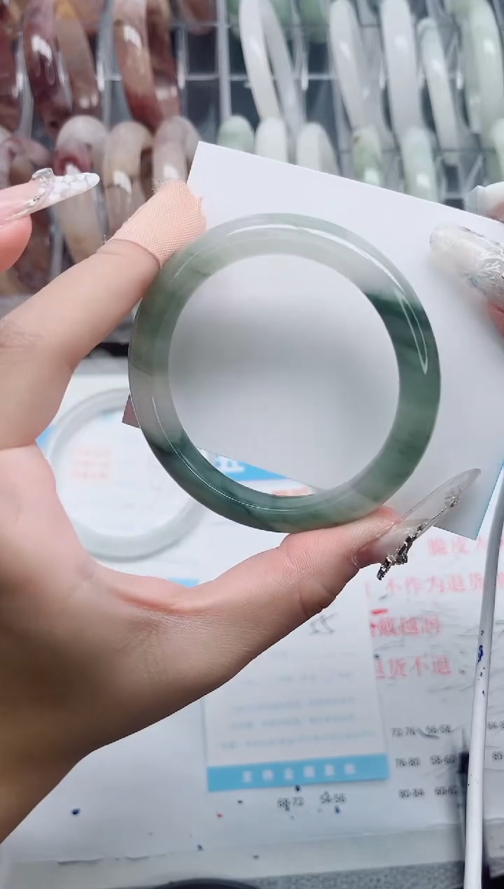 【闪购商品】石英质玉手镯未镶嵌A287-55