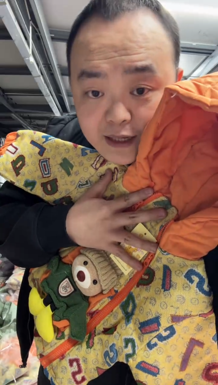 不***?女童外套a581 100