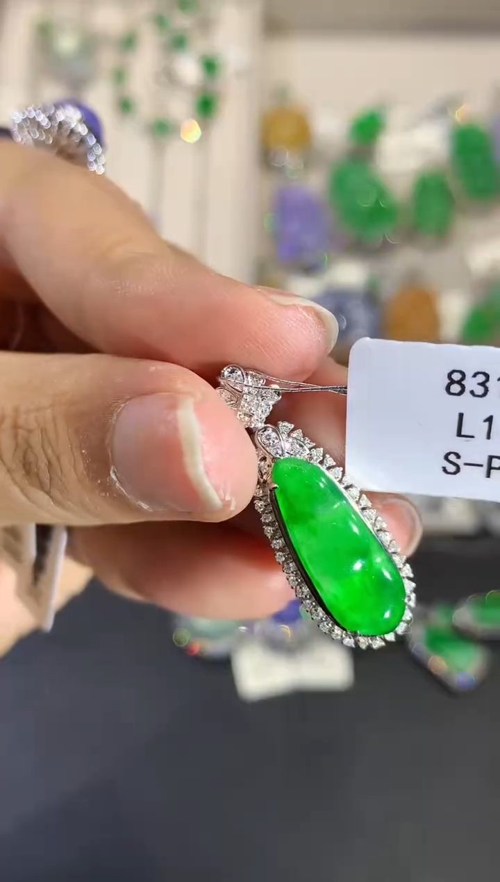 翡翠18K金镶嵌吊坠(不含链)L1490多样性发其一
