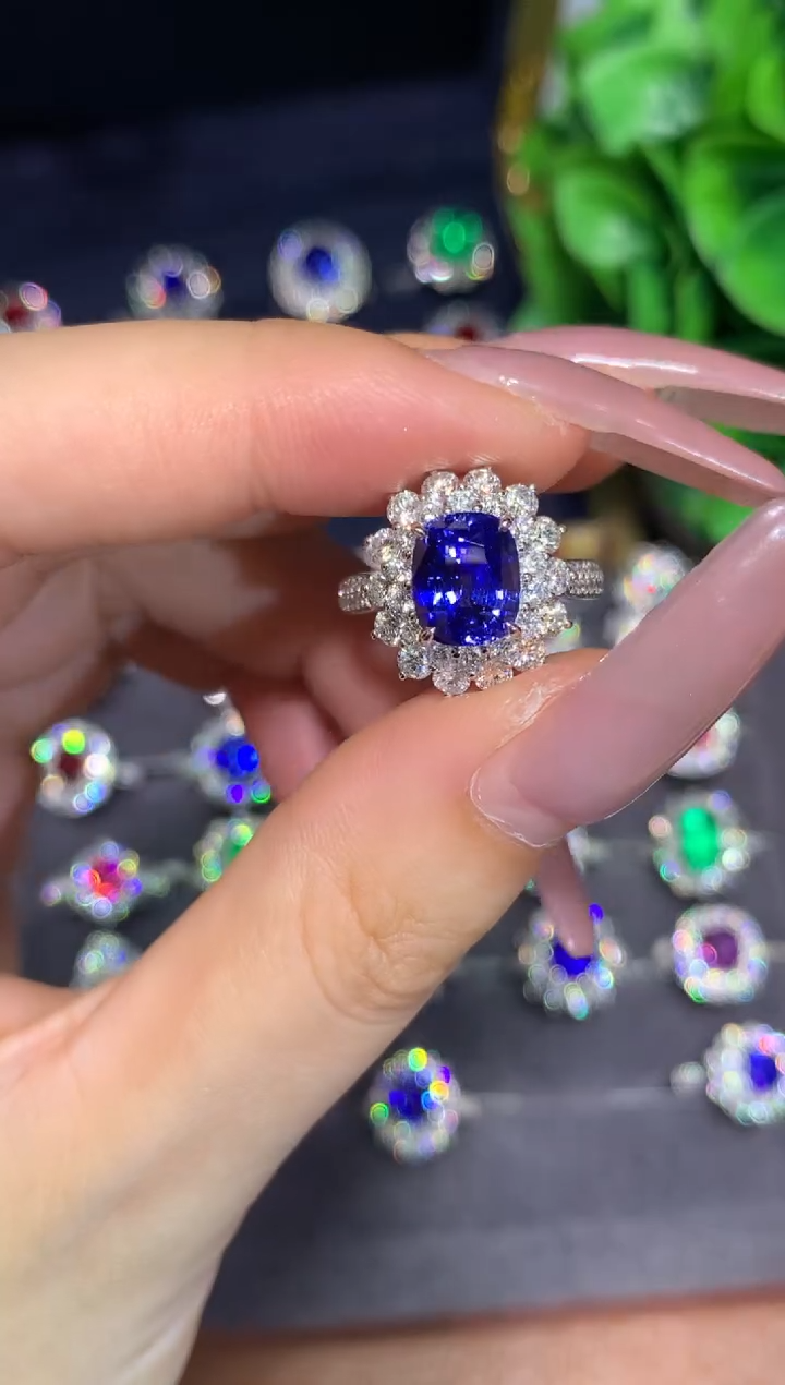 戒指蓝宝石18K金镶嵌3.29ct