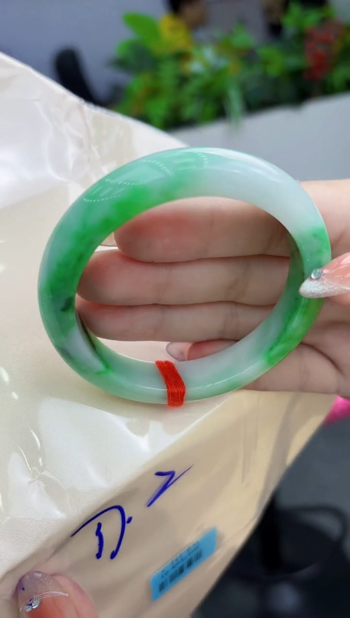 【闪购商品】翡翠手镯未镶嵌翡翠手镯