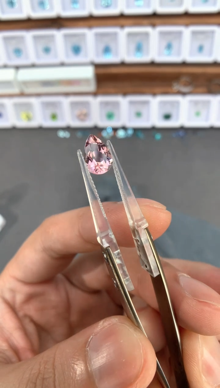 定制碧玺裸石未镶嵌2.21ct 07046