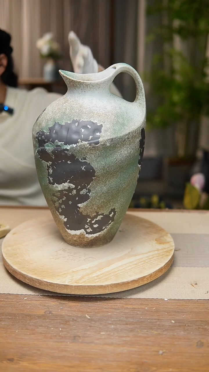 【闪购商品】陶瓷 花器诧寂复古绿奶壶