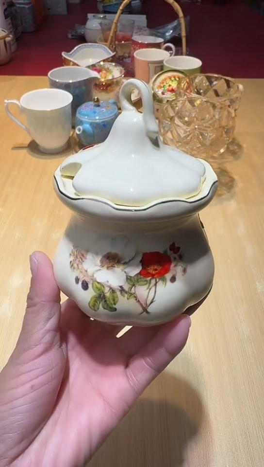瓷片生活的本意是开心啊@@1