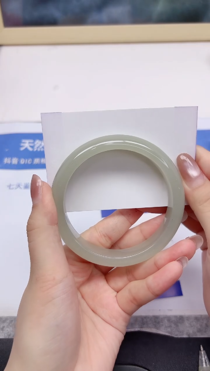 石英质玉手镯未镶嵌252-62.7