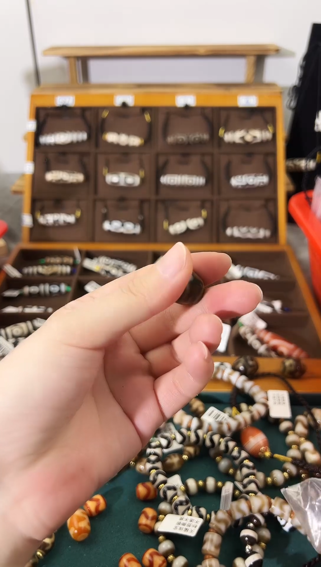 玛瑙/玉髓（覆膜）颈饰未镶嵌?****?36（微瑕随机发货）