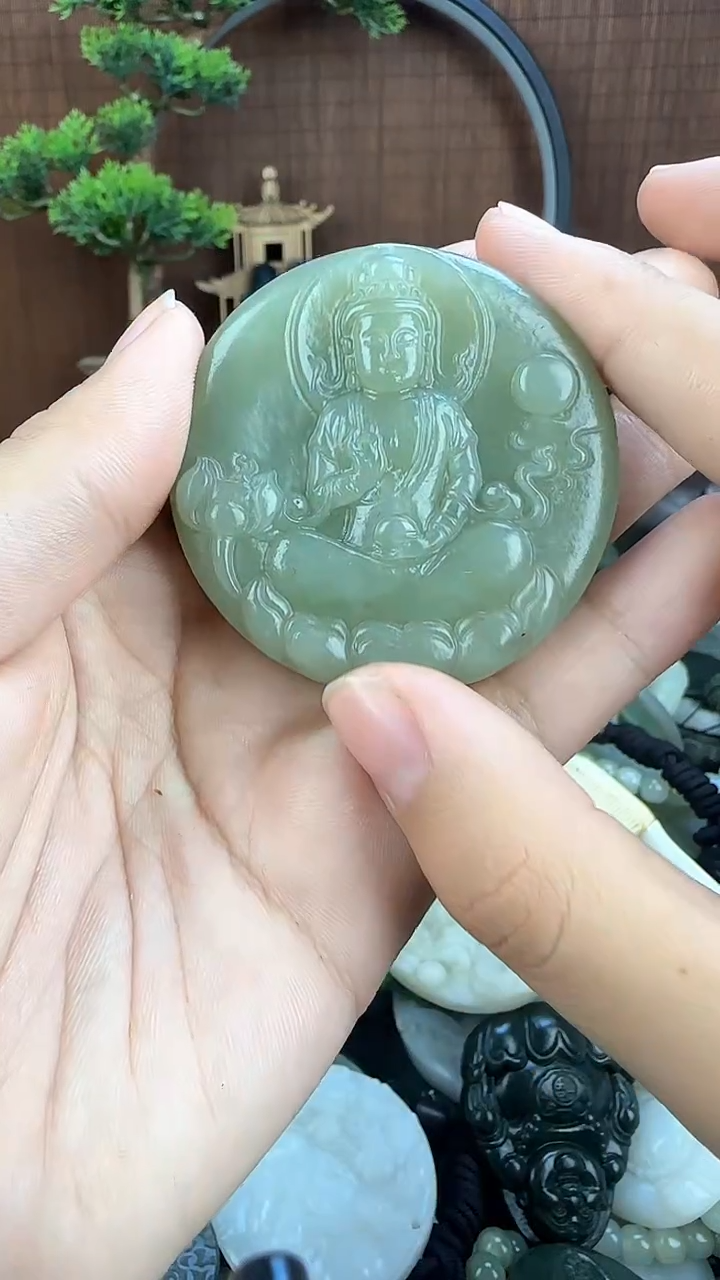 和田玉未镶嵌颈饰1