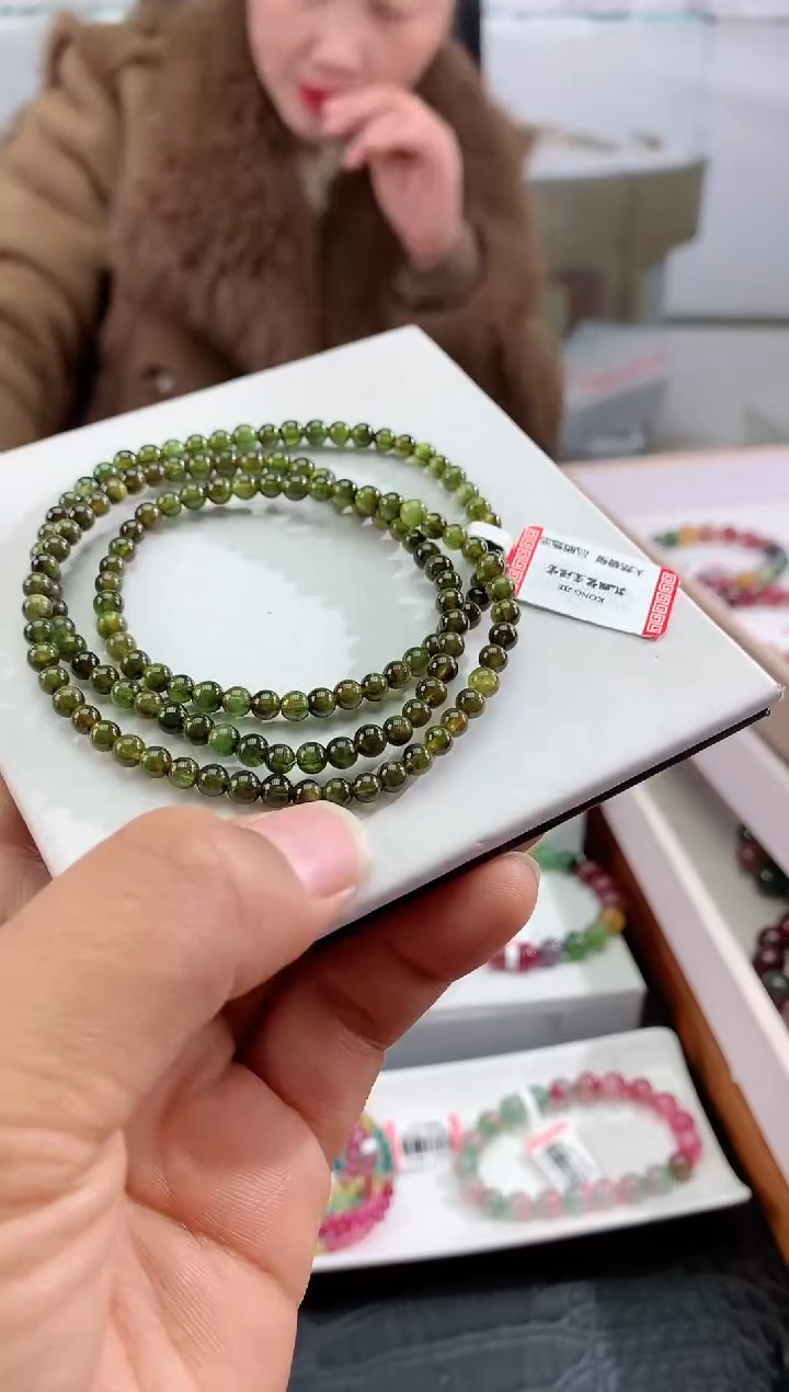 【闪购商品】碧玺手串未镶嵌多样性发一条