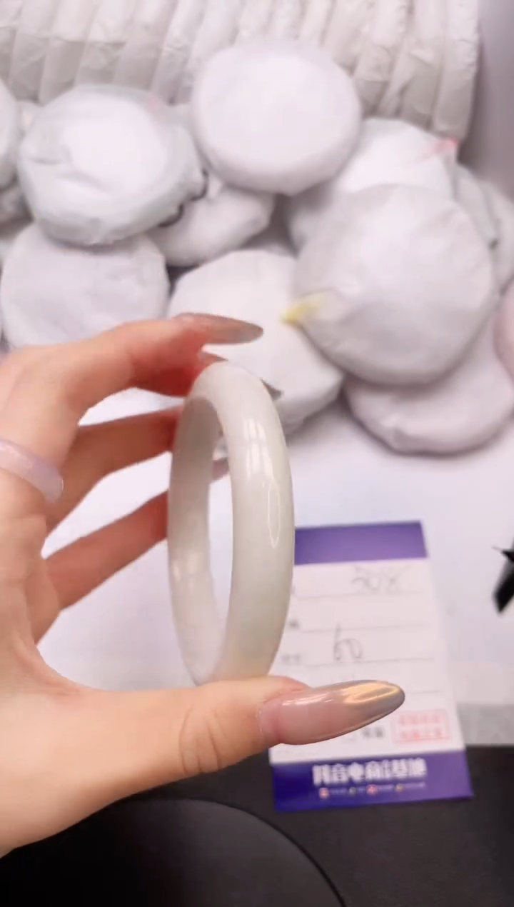 【闪购商品】和田玉手镯未镶嵌15K508-60