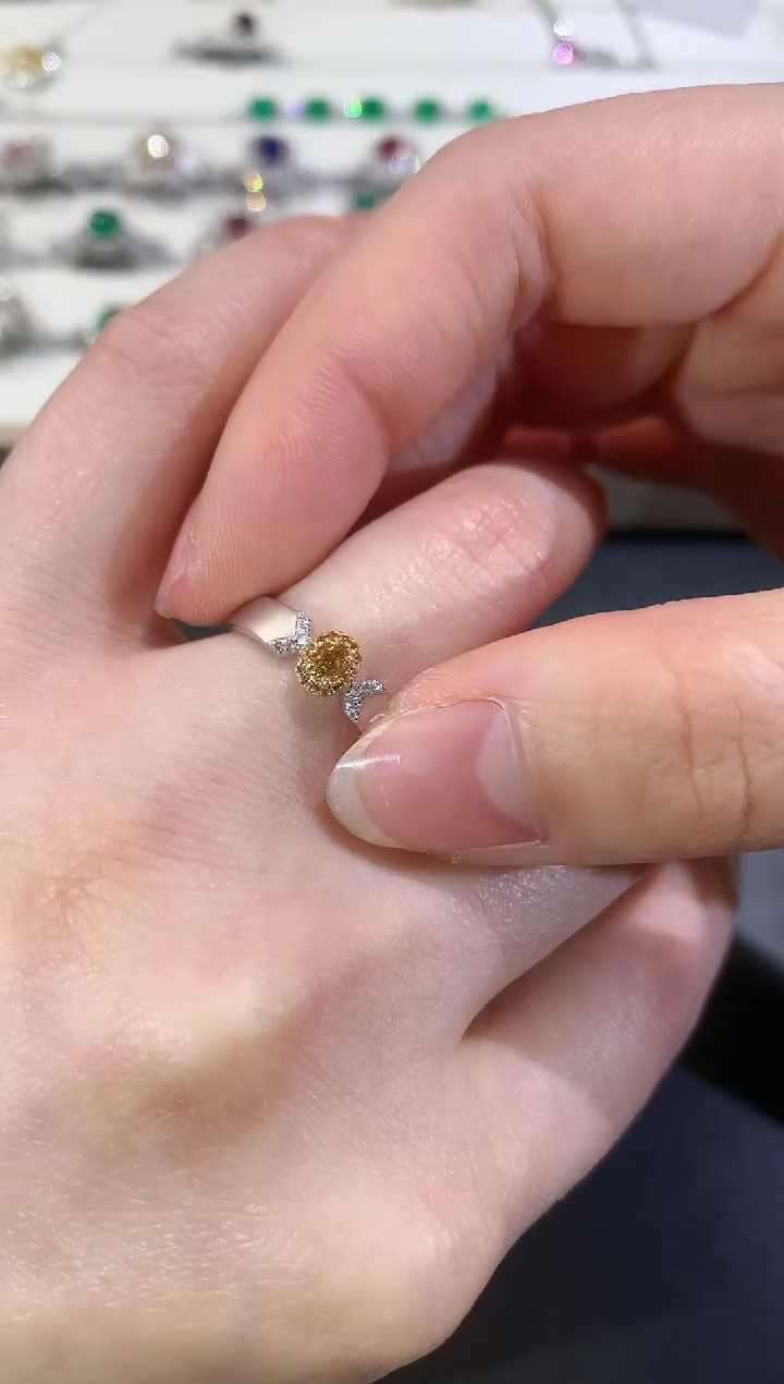 【闪购商品】钻石戒指18K金镶嵌Z50|3980