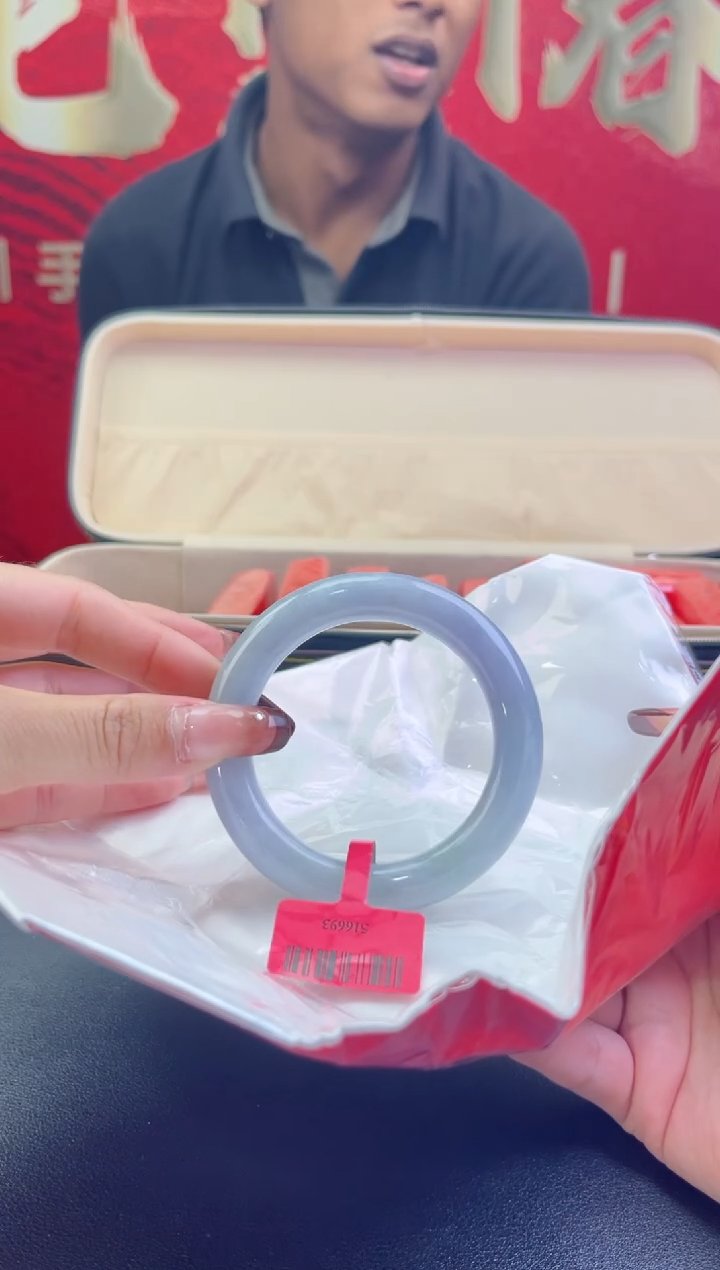 【闪购商品】翡翠手镯未镶嵌翡翠手镯4