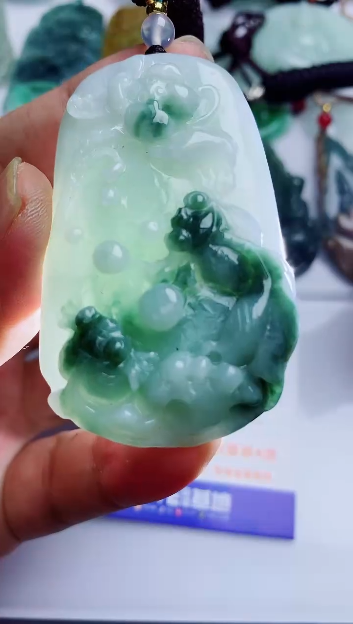 【闪购商品】翡翠吊坠(不含链)未镶嵌1