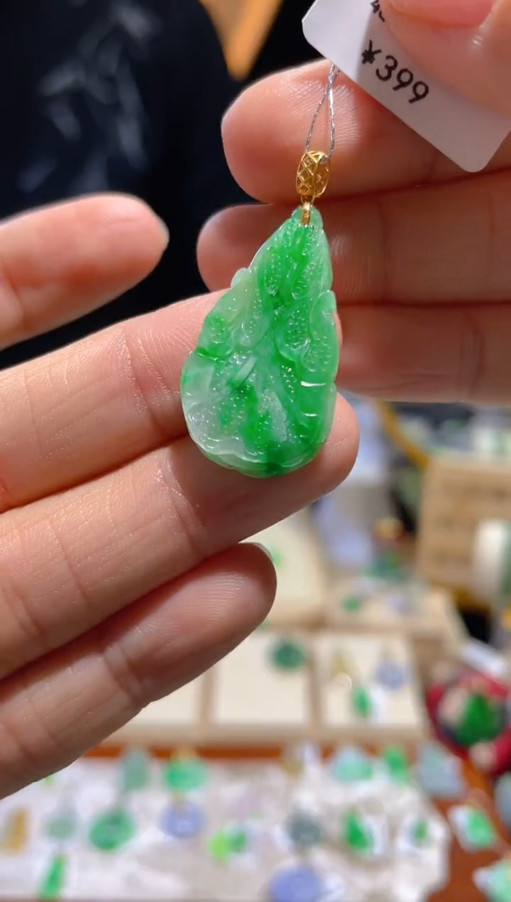 【闪购商品】翡翠颈饰18K金镶嵌假一赔三