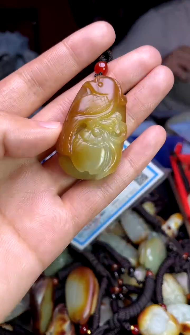 和田玉未镶嵌颈饰1