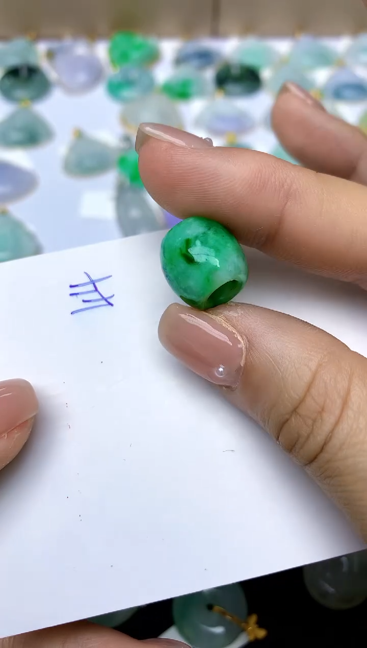 【闪购商品】翡翠颈饰未镶嵌44天然A货翡翠