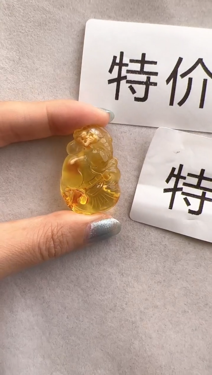 【闪购商品】琥珀裸石未镶嵌10219298-特价吊坠