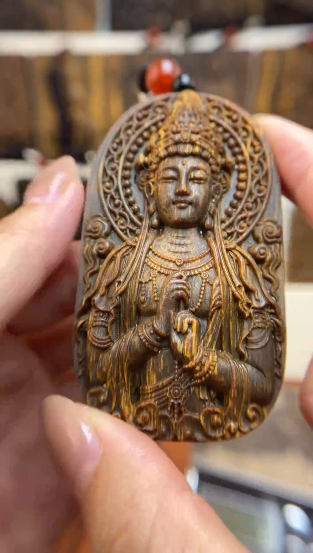 木木雕款芽庄 合十观音7cm送养香瓶